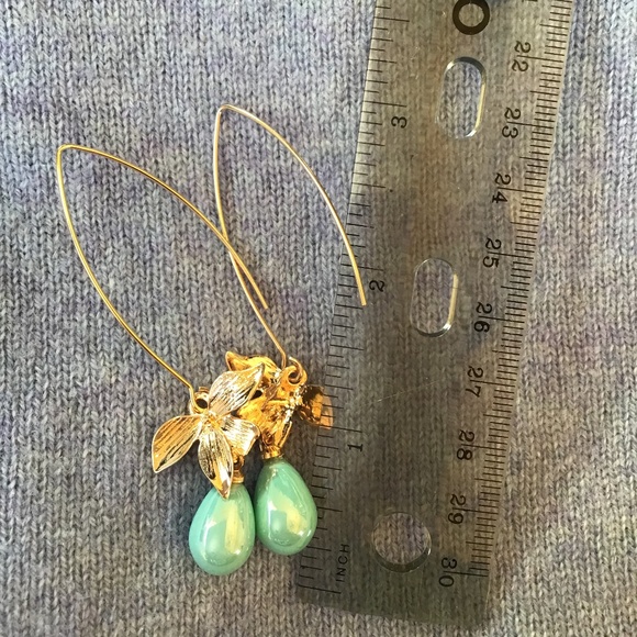 Earings - Picture 3 of 3